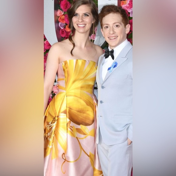 Dennis Basso Handmade in New York City Gown. New. - Picture 1 of 16